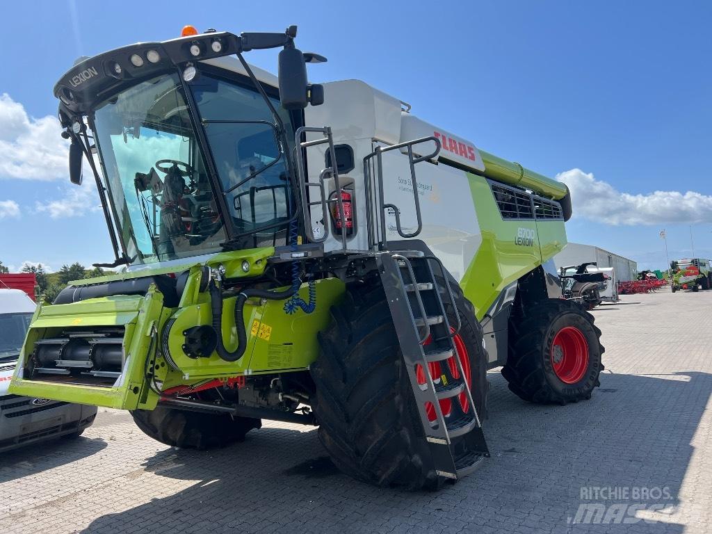CLAAS Lexion 8700 Moissonneuse batteuse