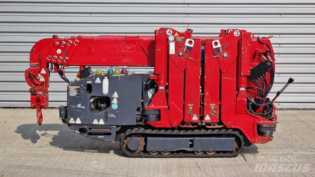 Unic URW 295 Mini grue