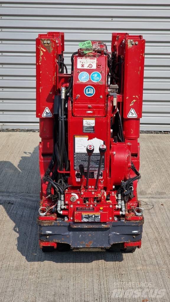 Unic URW 295 Mini grue
