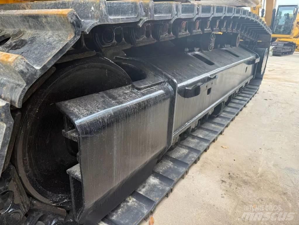CAT 336 GC Pelle sur chenilles