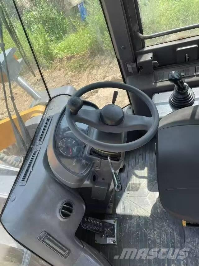 SDLG LG956L Chargeuse sur pneus