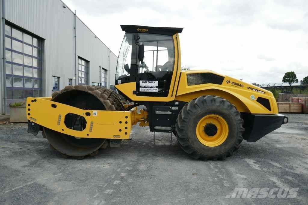 Bomag BW 213 PDH-5 Compacteur de sol
