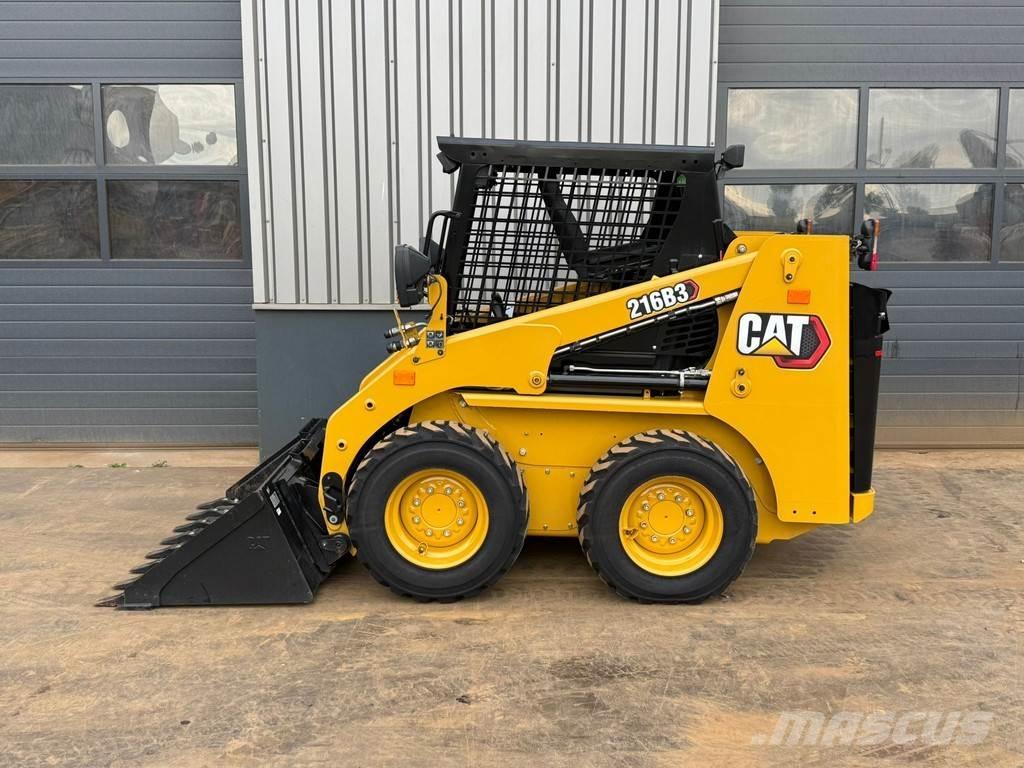 CAT 216B3 Chargeuse sur pneus
