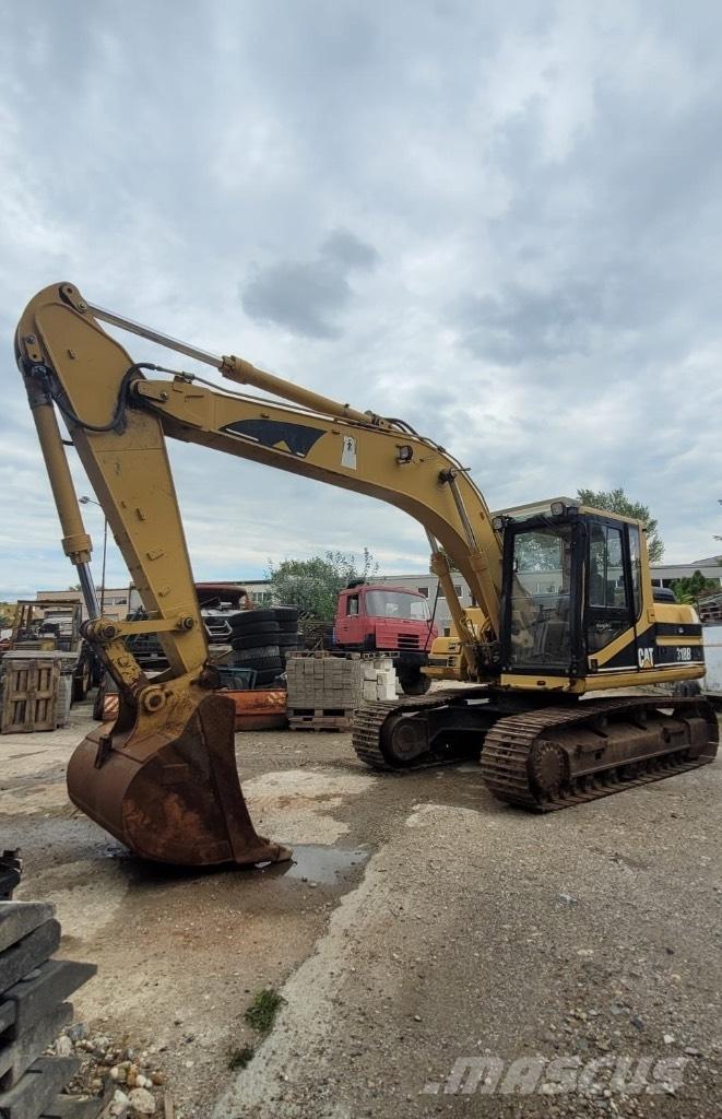 CAT 318 B LN Pelle sur chenilles
