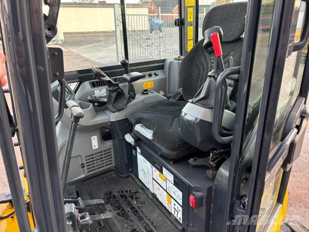 Komatsu PC55 MR-5 Mini pelle < 7t