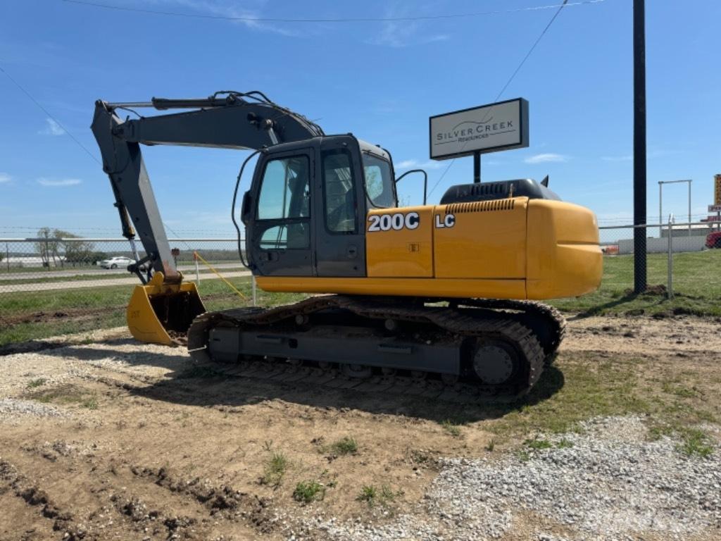 DEERE 200 LC Pelle sur chenilles
