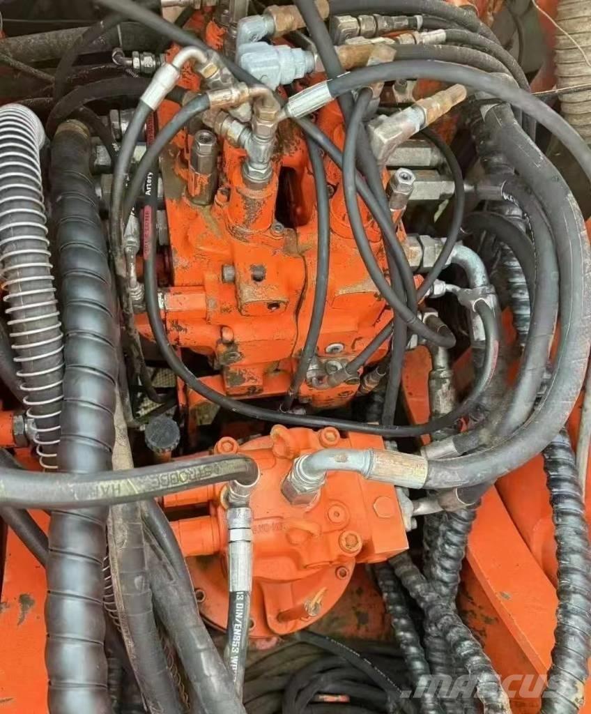 Doosan DH150W Pelle sur pneus