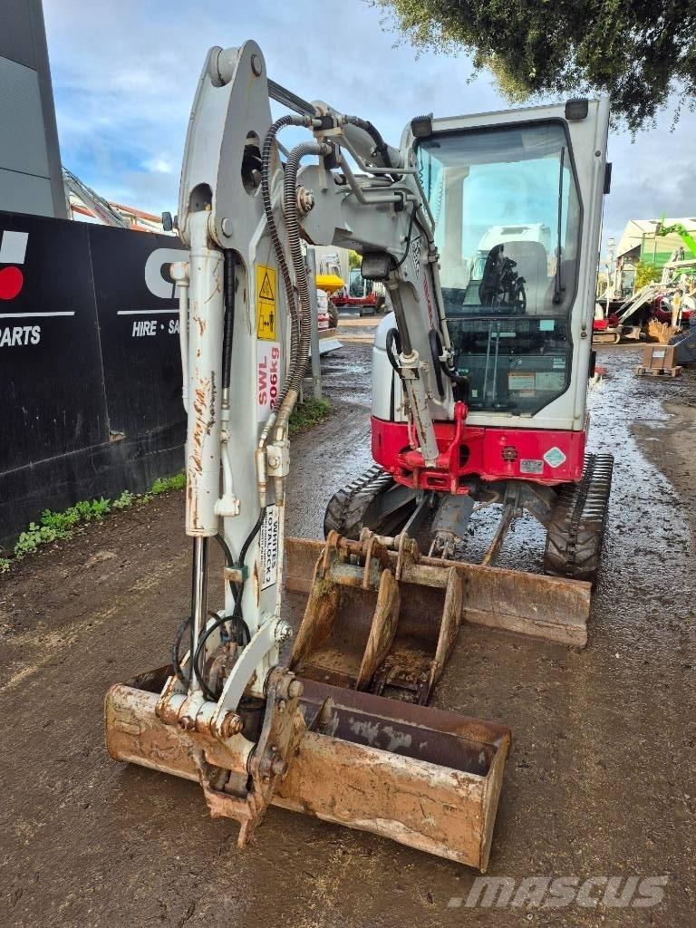 Takeuchi TB 325 R Mini pelle < 7t