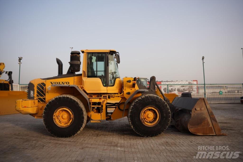 Volvo L 120 F Chargeuse sur pneus
