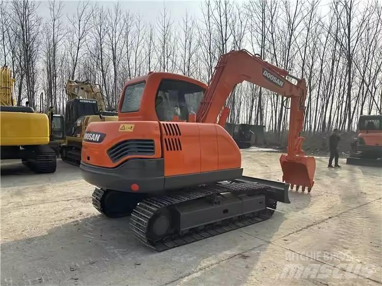 Doosan DX75 Pelle sur chenilles