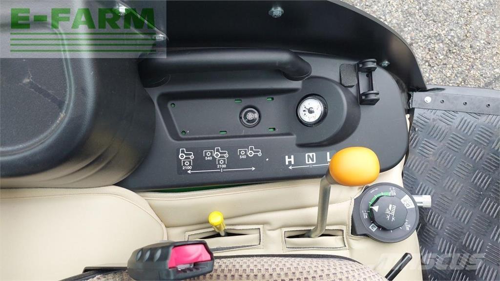 John Deere 1026R Tracteur