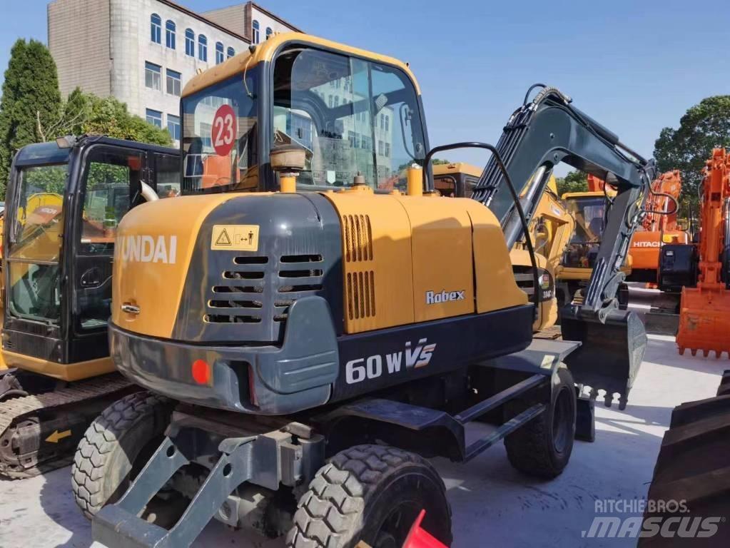Hyundai Robex 60 W Pelle sur pneus