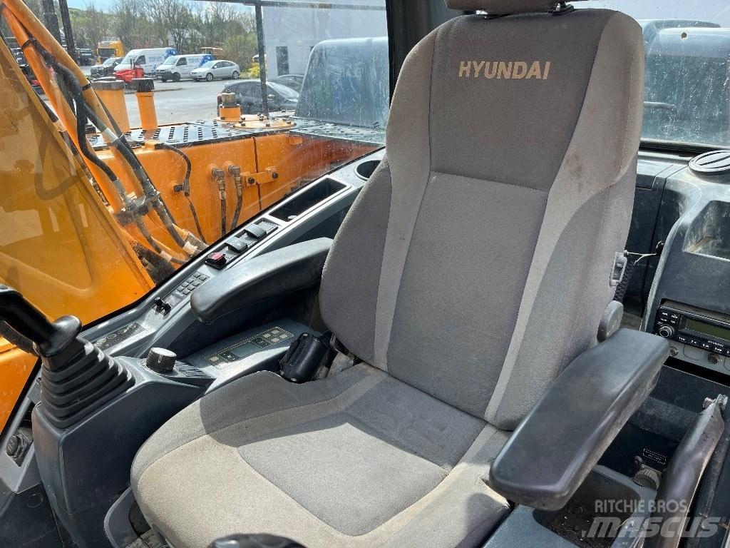 Hyundai 140LC-9A Pelle sur chenilles