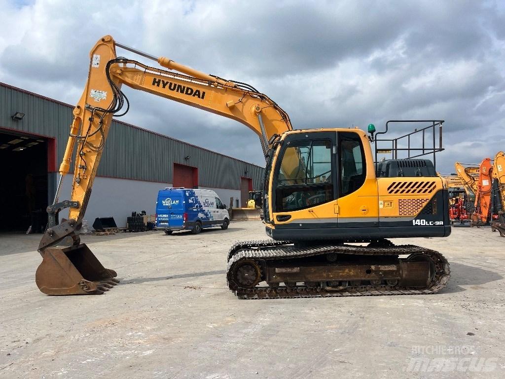 Hyundai 140LC-9A Pelle sur chenilles