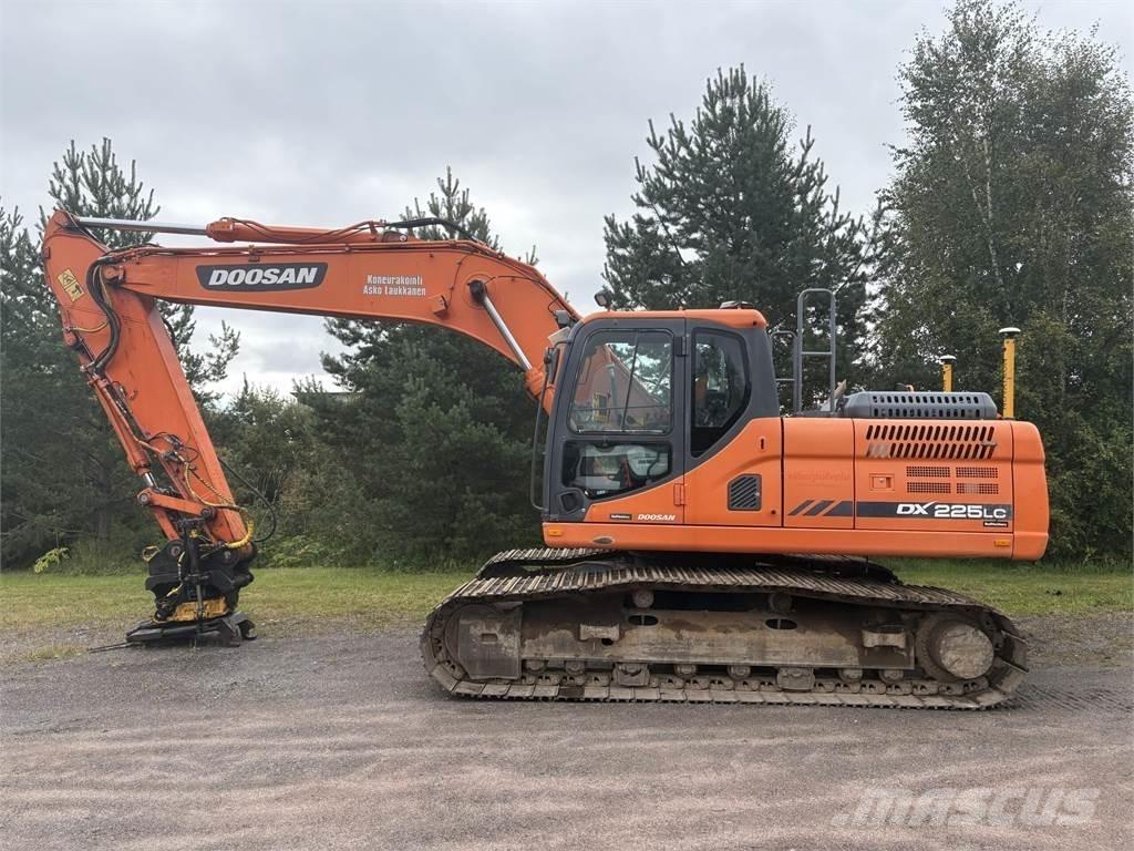 Doosan DX225LC-3 Pelle sur chenilles