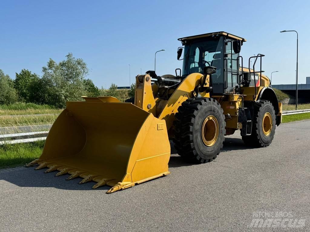 CAT 950M Chargeuse sur pneus