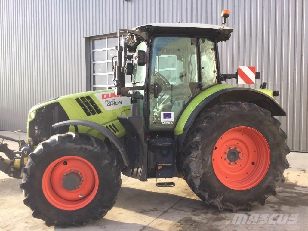 CLAAS ARION 550 Tracteur