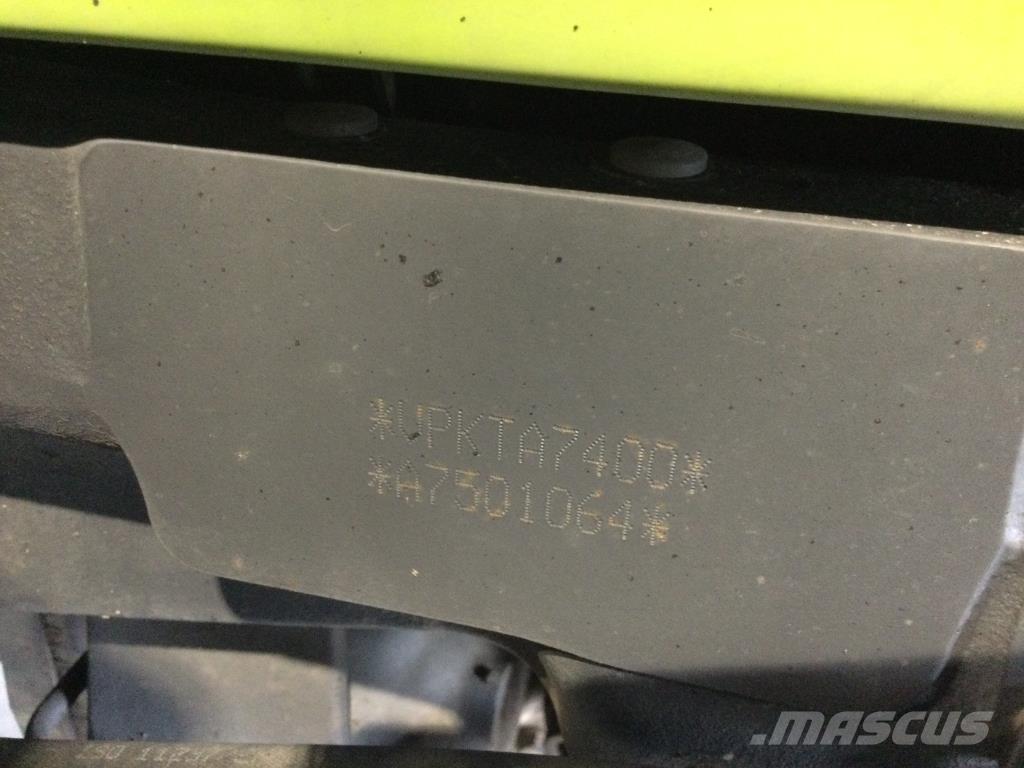 CLAAS ARION 550 Tracteur