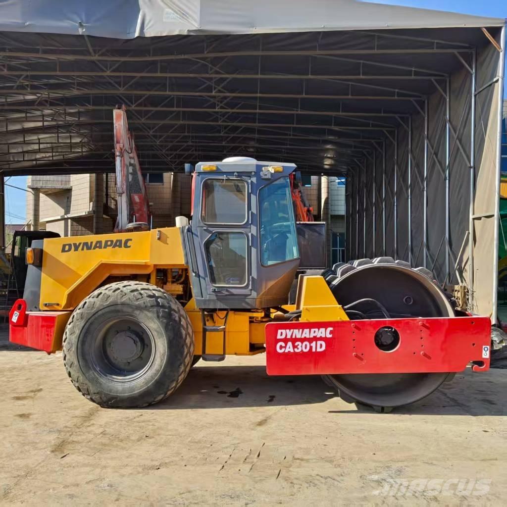 Dynapac CA 301 D Rouleaux monocylindre