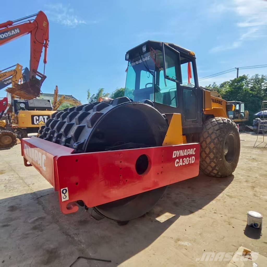 Dynapac CA 301 D Rouleaux monocylindre