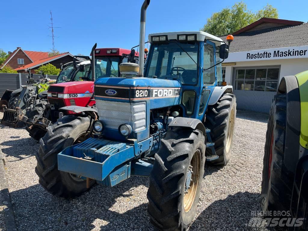 Ford 8210 Force III Tracteur