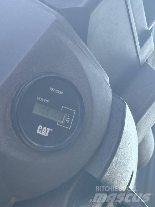 CAT IT 14 G Chargeuse sur pneus