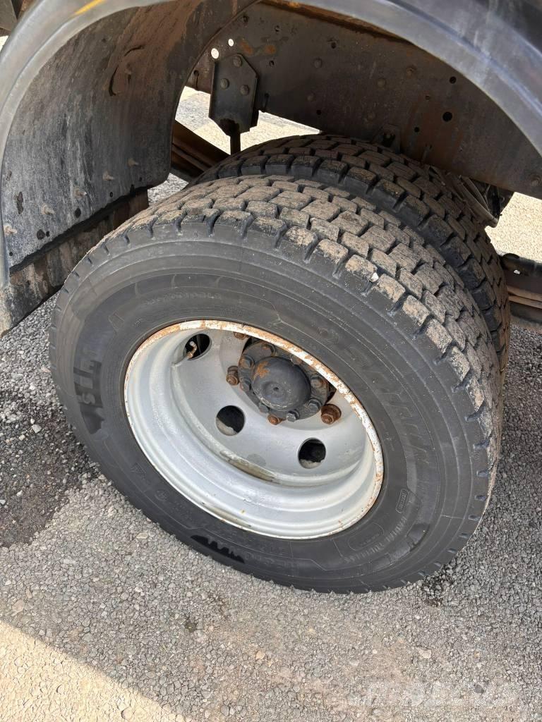 MAN L 2000 Camion nacelle