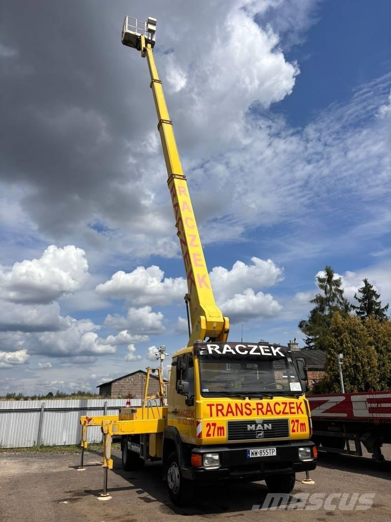 MAN L 2000 Camion nacelle