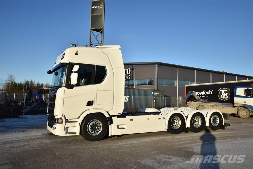 Scania R590 8X4 Châssis cabine