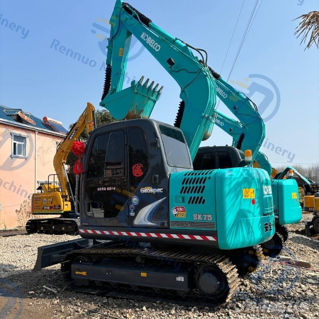 Kobelco SK75 Pelle sur chenilles