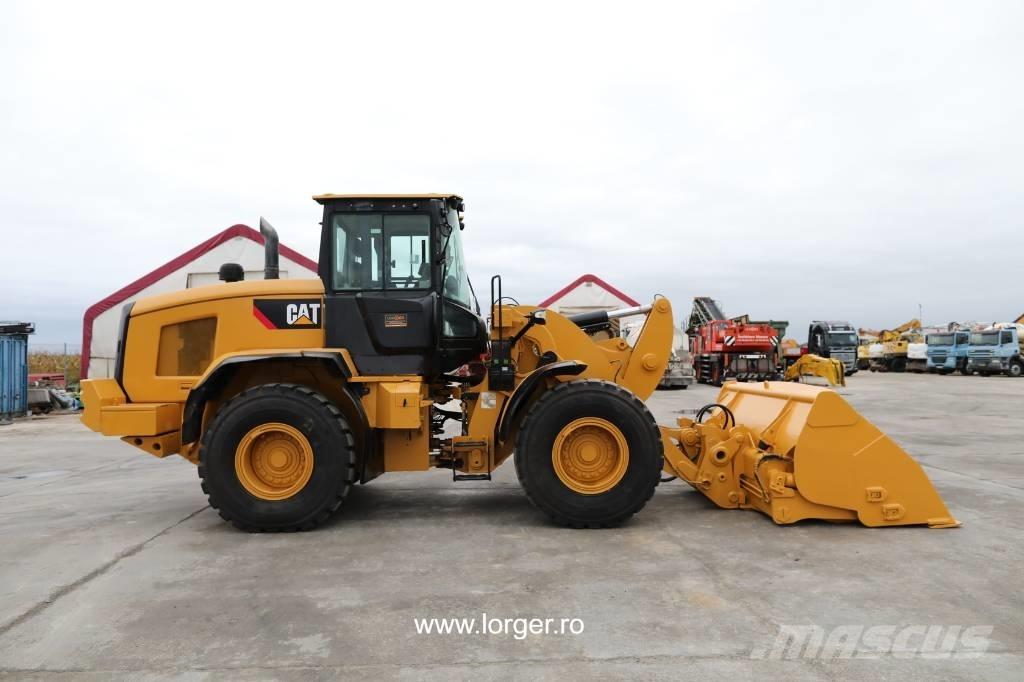 CAT 938 M Chargeuse sur pneus
