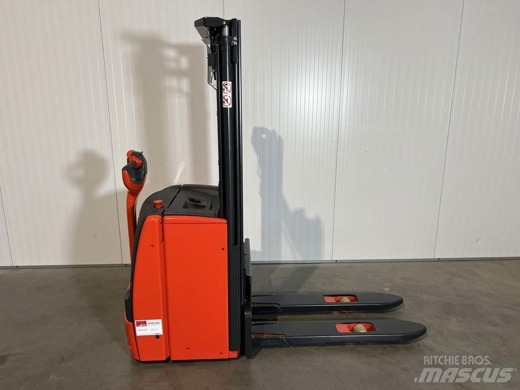 Linde L14 Gerbeur accompagnant