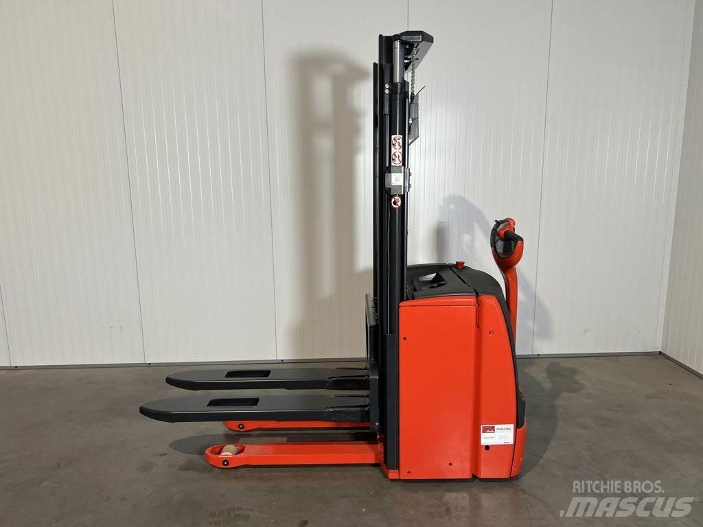 Linde L14 Gerbeur accompagnant