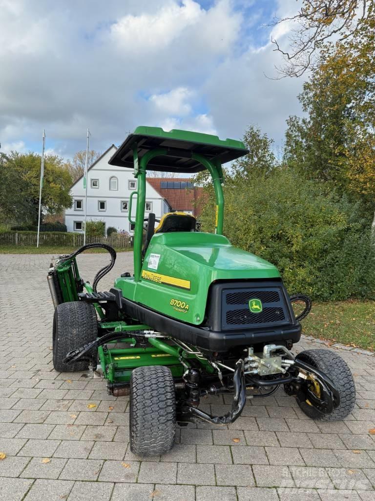John Deere 8700 A Tondeuses pour fairway