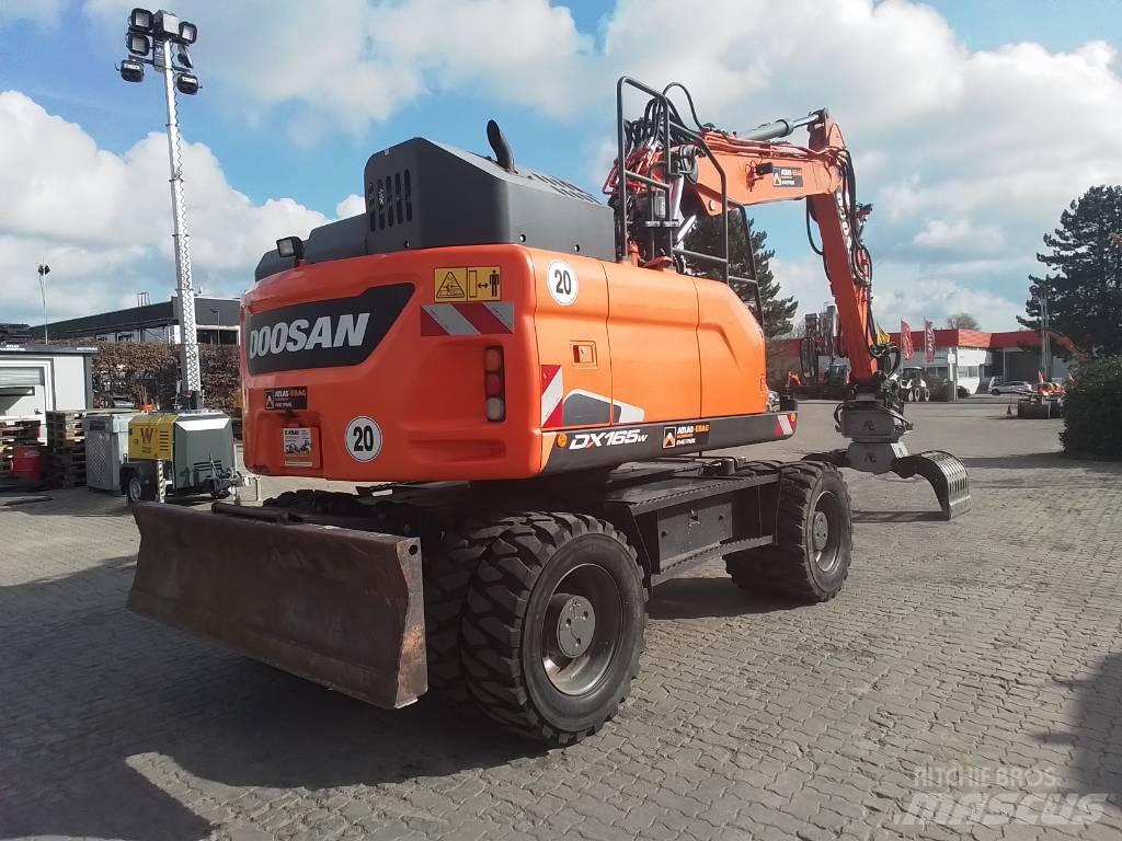 Doosan DX 165 W-5 Pelle sur pneus