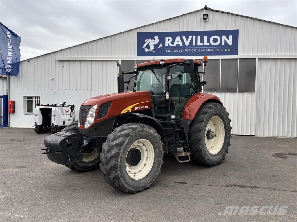 New Holland T7030 Tracteur