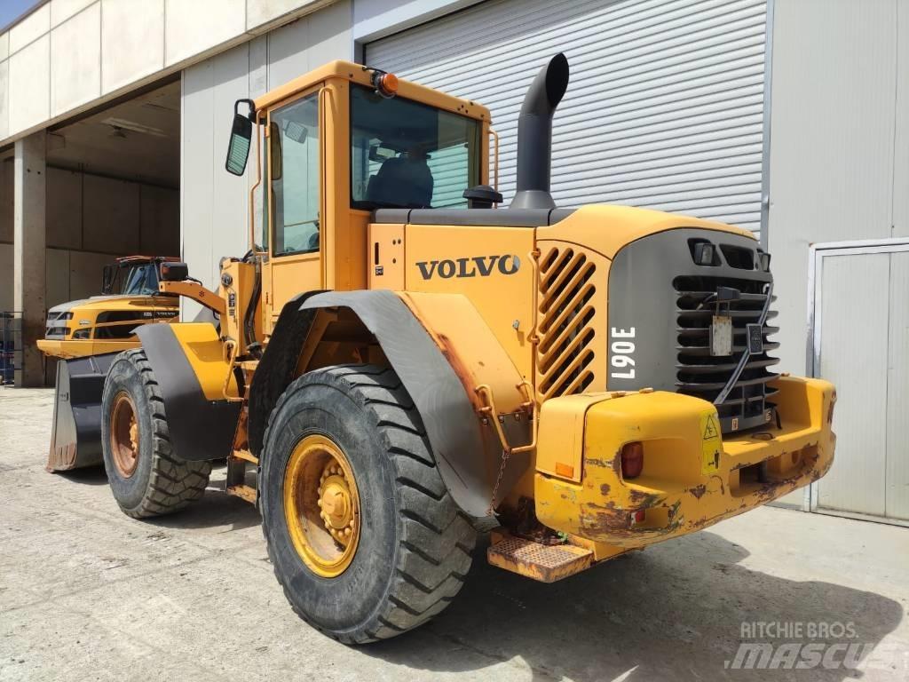 Volvo L 90 E Chargeuse sur pneus
