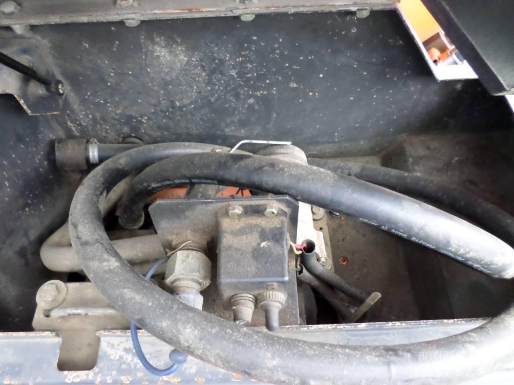 Hitachi ZX 130 W Pelle sur pneus