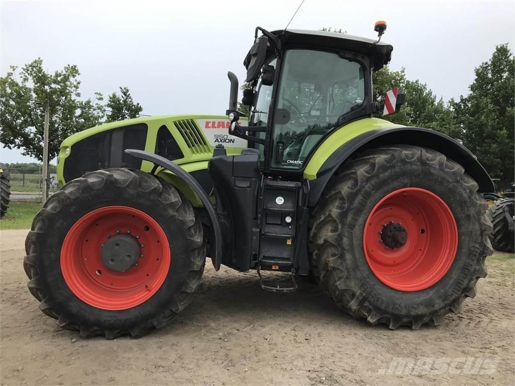 CLAAS Axion 950 Tracteur
