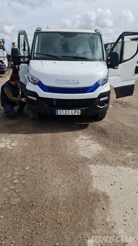 Iveco Daily 70C14GNC Équipement d'élimination des débris