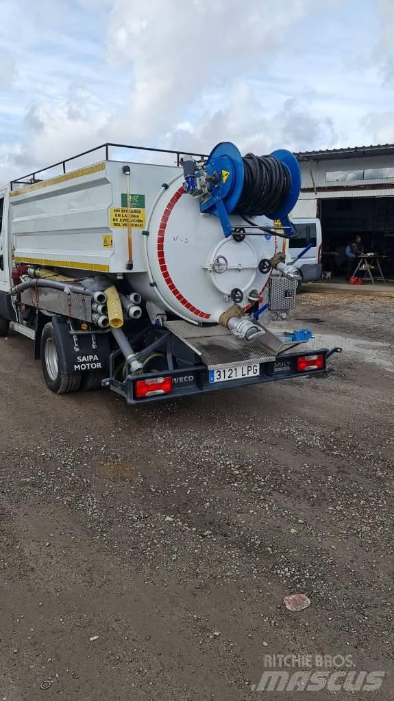 Iveco Daily 70C14GNC Équipement d'élimination des débris