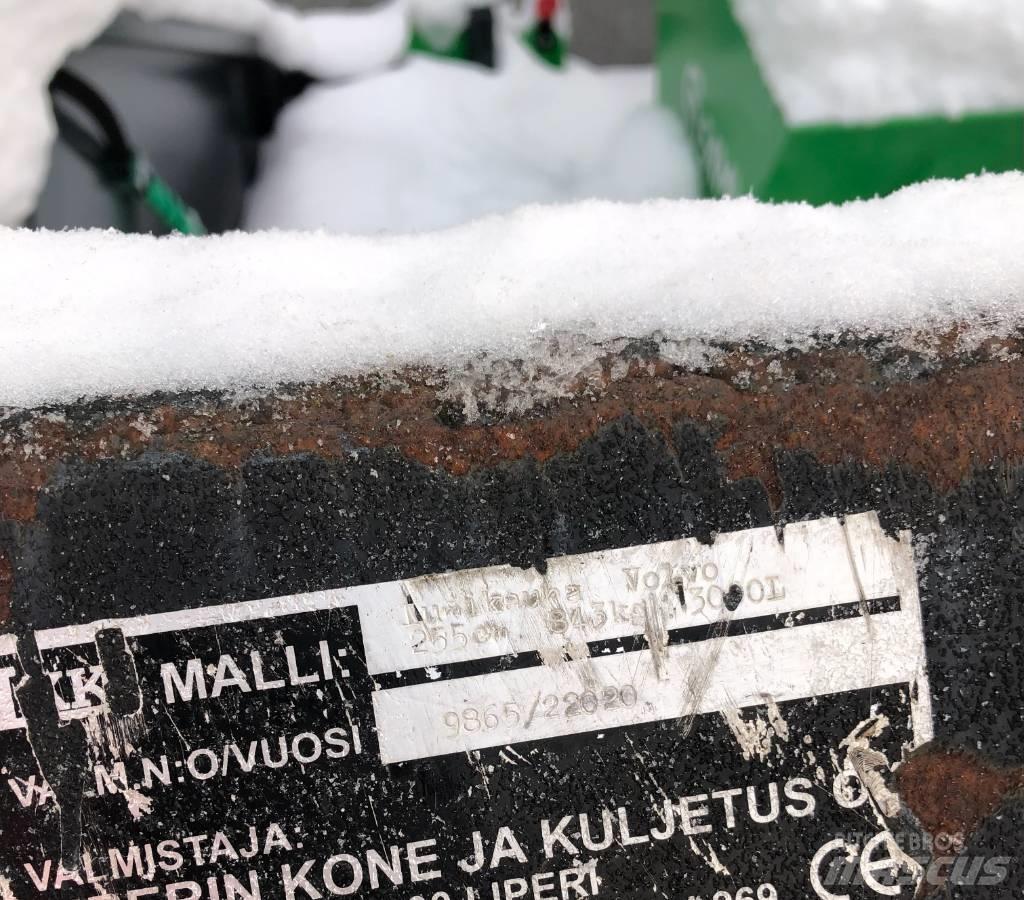  LKK Lumikauha 3000L Autres équipements de chargement et de levage