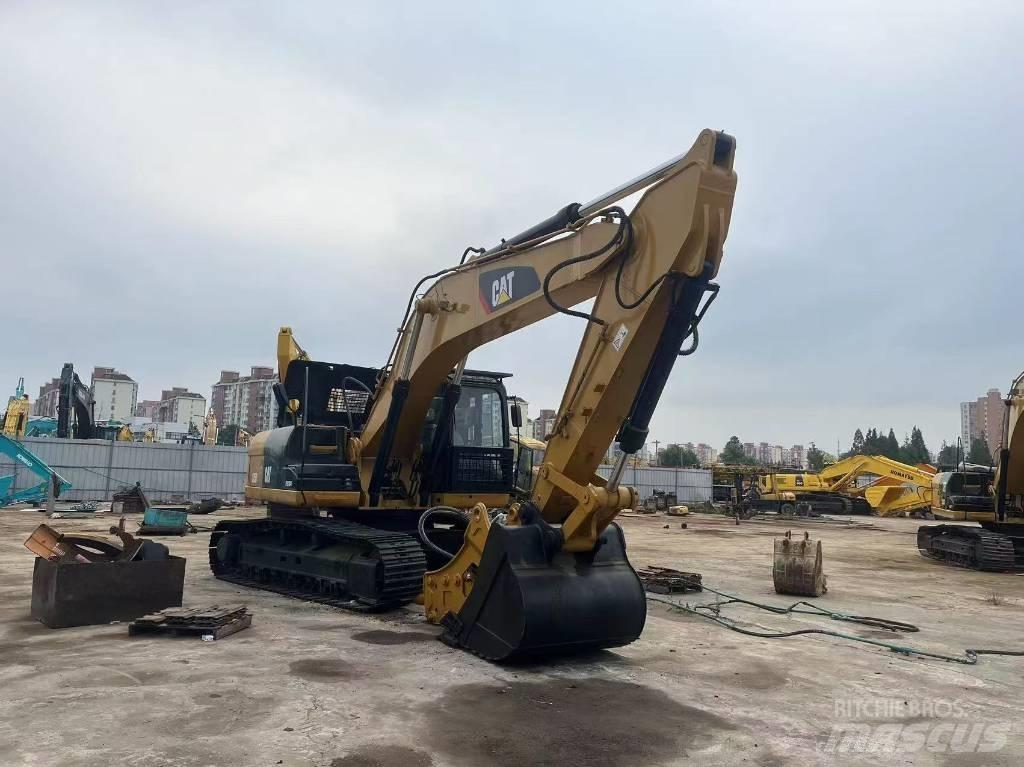 CAT 325D Pelle sur chenilles