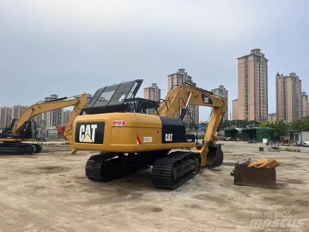 CAT 325D Pelle sur chenilles