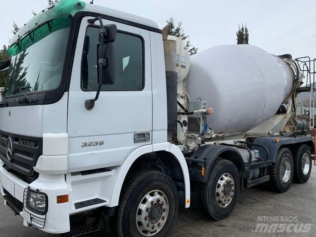 Mercedes-Benz 3336 Camion malaxeur