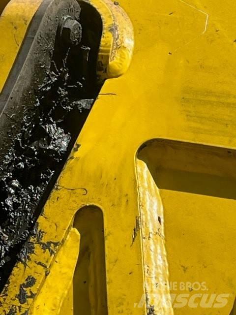 Menzi Muck M545A Pelle sur pneus