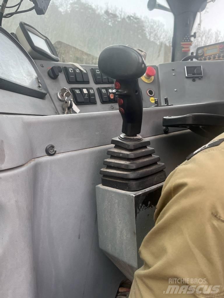 Menzi Muck M545A Pelle sur pneus