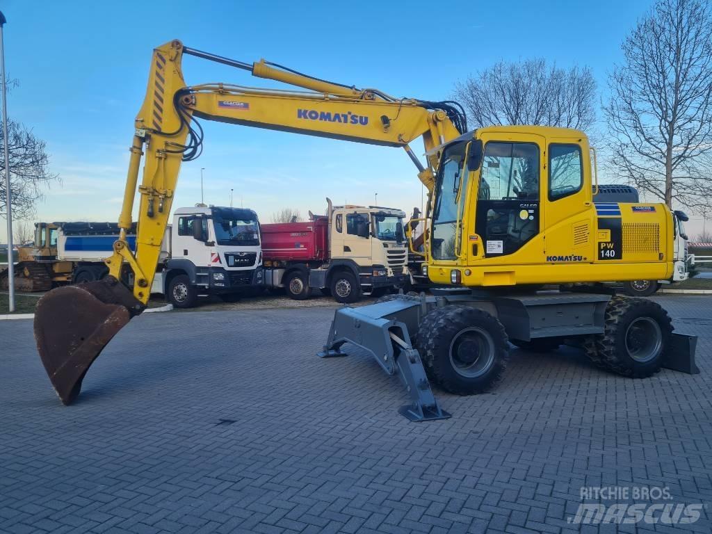 Komatsu PW 140-7 Pelle sur pneus