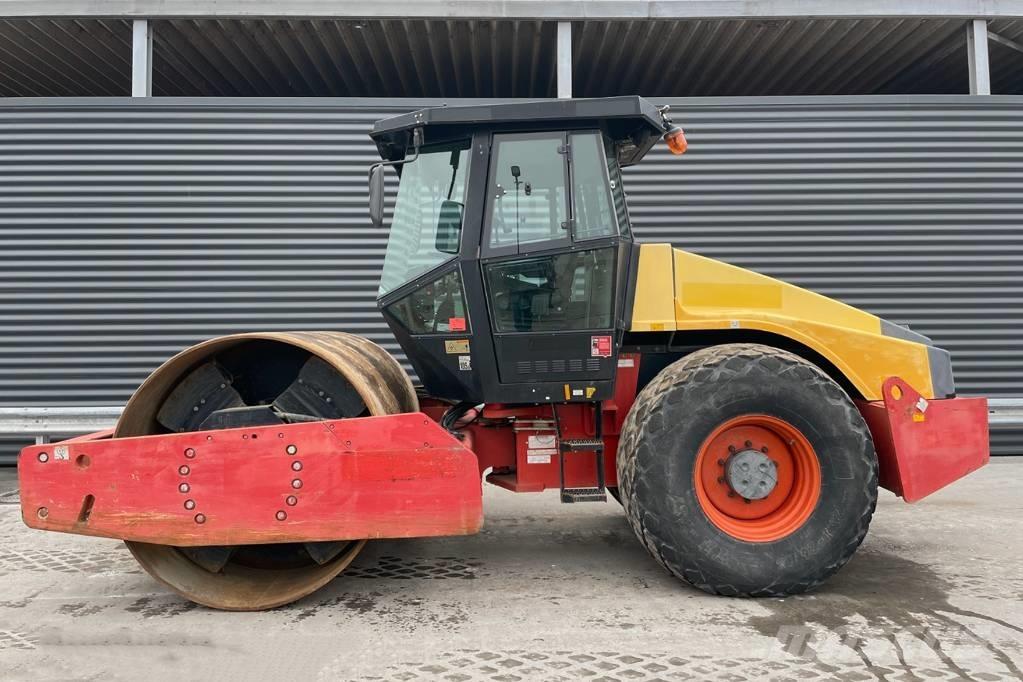 Dynapac CA302D Rouleaux monocylindre
