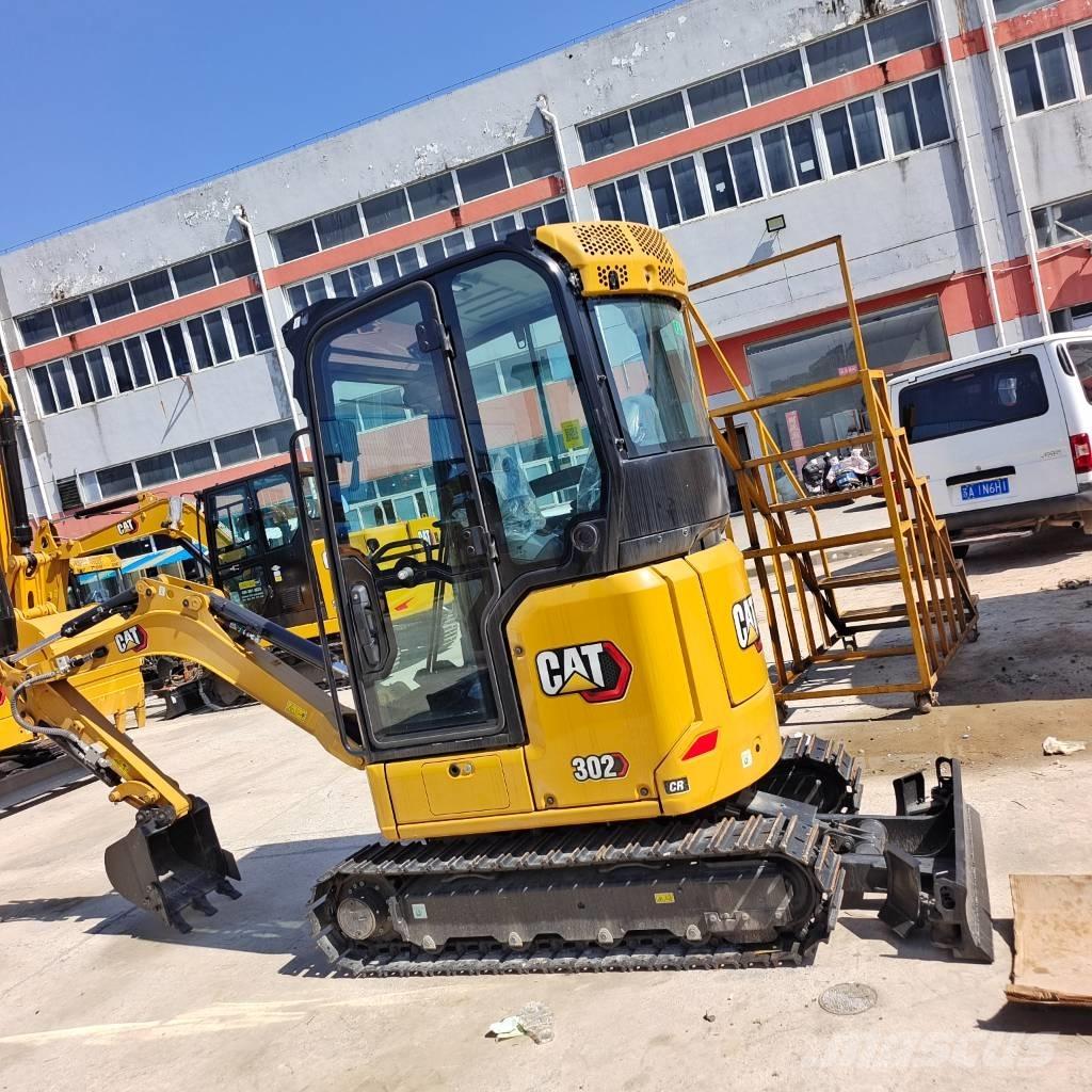 CAT 302CR Pelle sur chenilles
